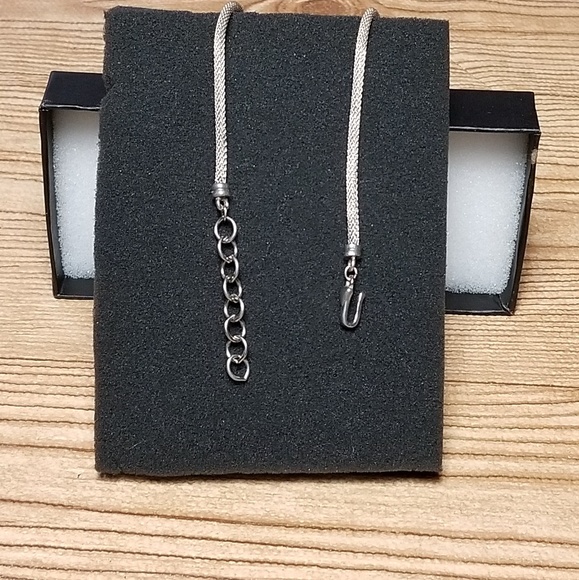 Womens Neclace - Picture 4 of 5